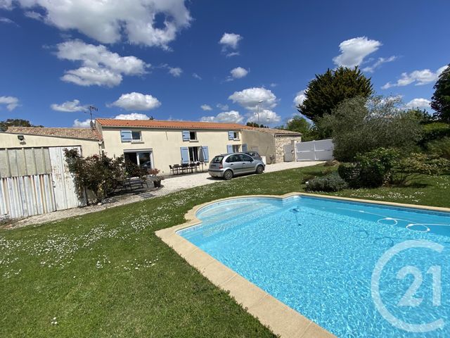 maison à vendre - 6 pièces - 176.0 m2 - 17 - POITOU-CHARENTES - Century 21 Agence Du Centre Ville