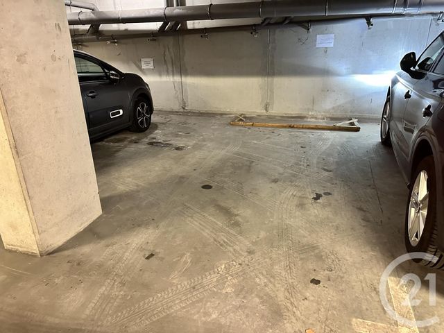 parking à louer - 12.5 m2 - LA ROCHELLE - 17 - POITOU-CHARENTES - Century 21 Agence Du Centre Ville